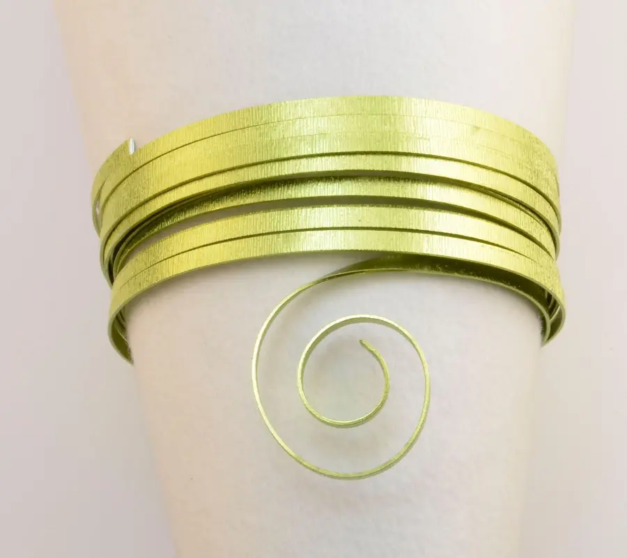 24244-008 Алюминиевая проволока плоская рельефная, 5м, цвет зеленое яблоко. Каталог товарів. Інструменти та фурнітура. Декоративний дріт