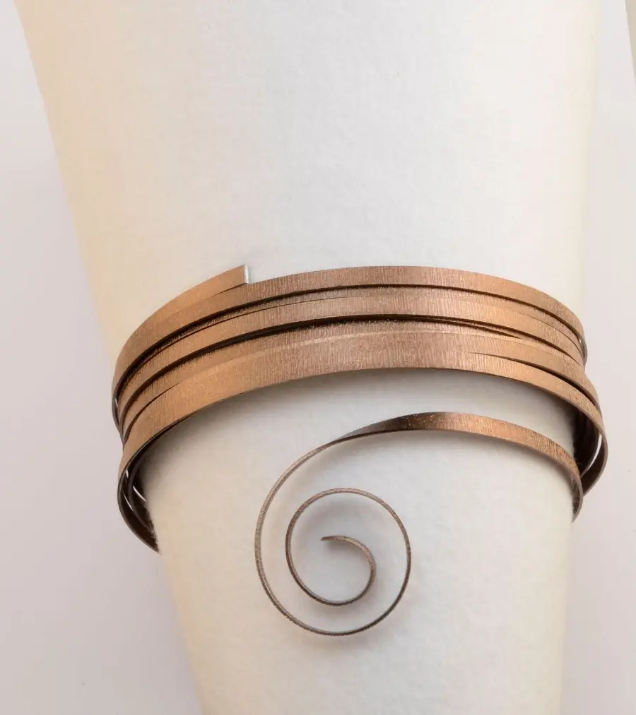 24244-022 Алюминиевая проволока плоская рельефная, 5м, цвет шоколад. Каталог товарів. Інструменти та фурнітура. Декоративний дріт